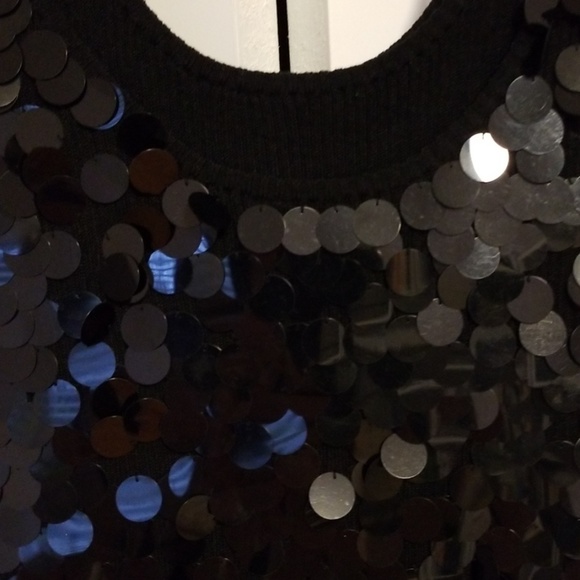 Top - Picture 3 of 8